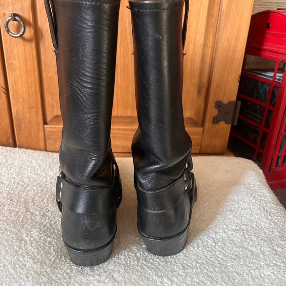 Black Cowboy Boots with Harness Strap and Sturdy Sole - Picture 4 of 9